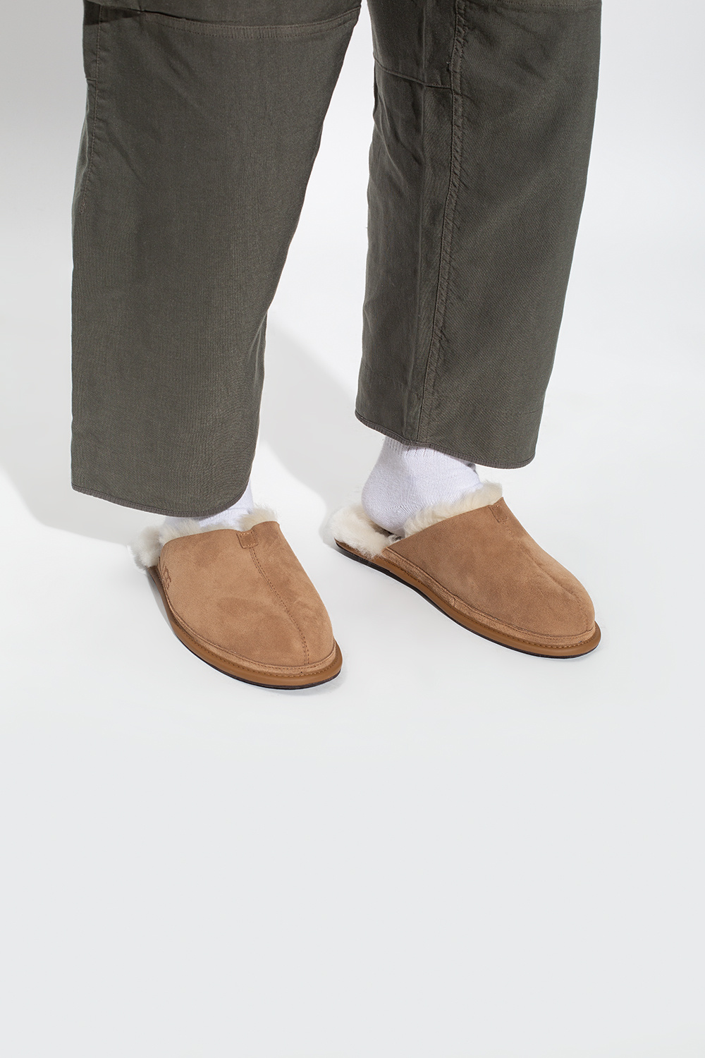 Short discount ugg slippers